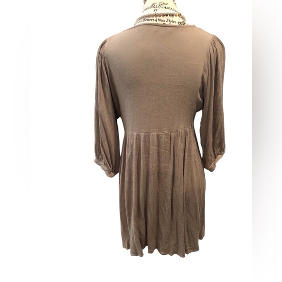 Umgee USA Small Olive Green Peplum Blouse  Embroidered, buttons, Dolman Sleeves - Picture 2 of 7